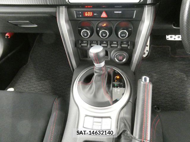 Toyota 86 2012-07 7213576-23