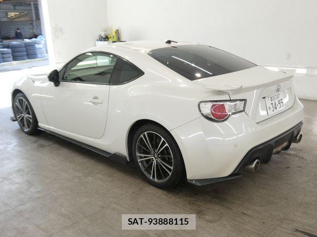 Toyota 86 2012-08 7213575-1