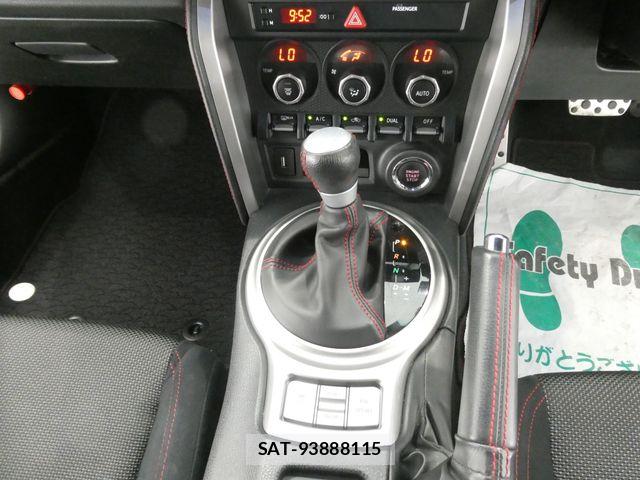 Toyota 86 2012-08 7213575-22