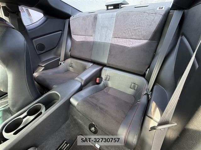 Toyota 86 2013-12 7213662-15