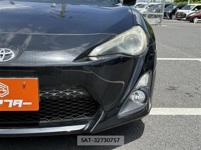 Toyota 86 2013-12 7213662-25