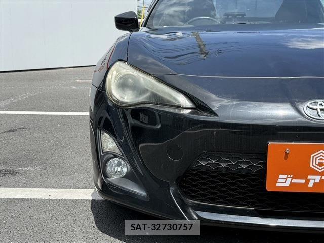 Toyota 86 2013-12 7213662-26