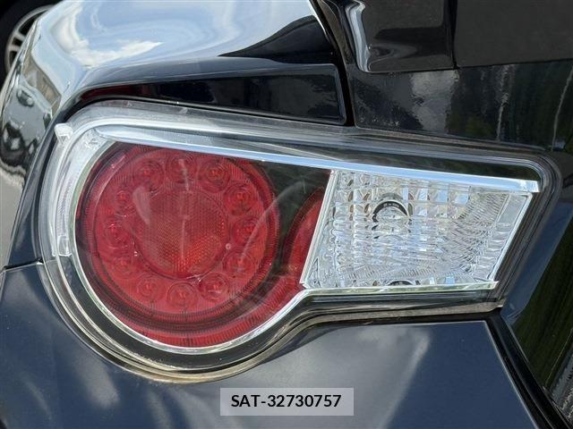 Toyota 86 2013-12 7213662-27
