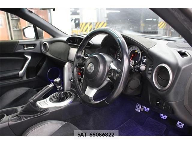 Toyota 86 2017-09 7249557-26