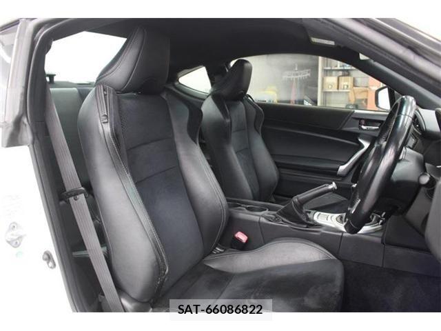 Toyota 86 2017-09 7249557-27