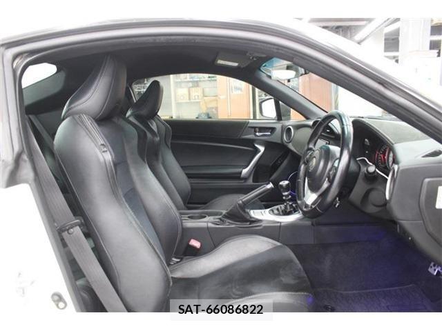 Toyota 86 2017-09 7249557-29