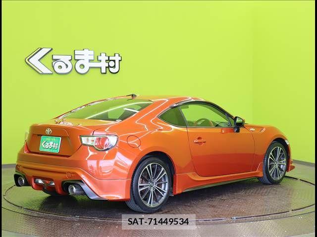 Toyota 86 2012-09 7249604-1
