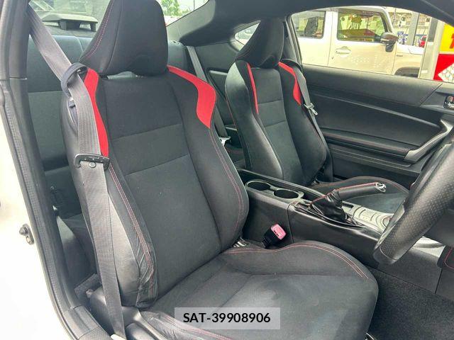 Toyota 86 2013-04 7249592-18