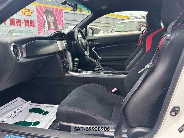 Toyota 86 2013-04 7249592-20