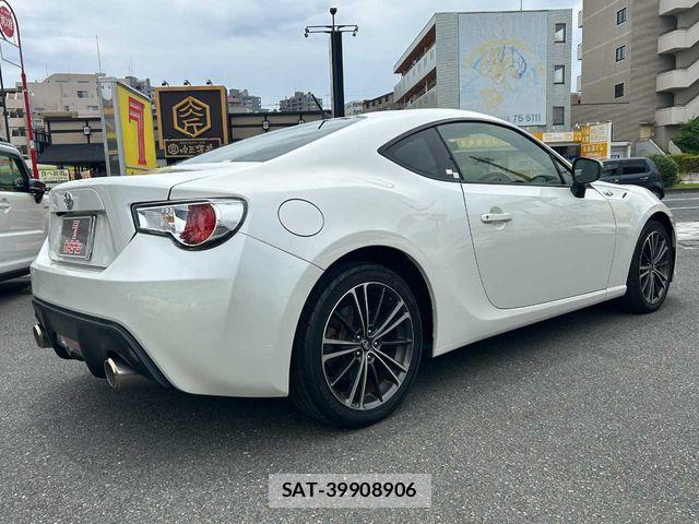 Toyota 86 2013-04 7249592-27