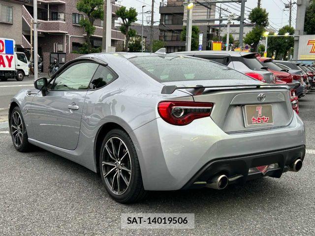 Toyota 86 2017-09 7270976-25