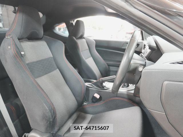 Toyota 86 2012-09 7271046-25