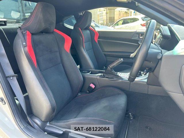 Toyota 86 2015-10 7271019-5