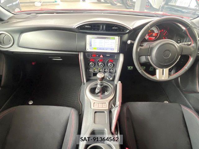 Toyota 86 2014-04 7271045-1