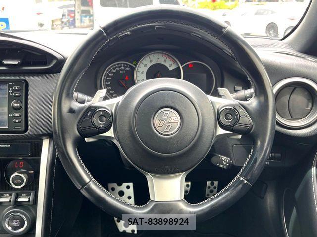 Toyota 86 2017-08 7324714-7