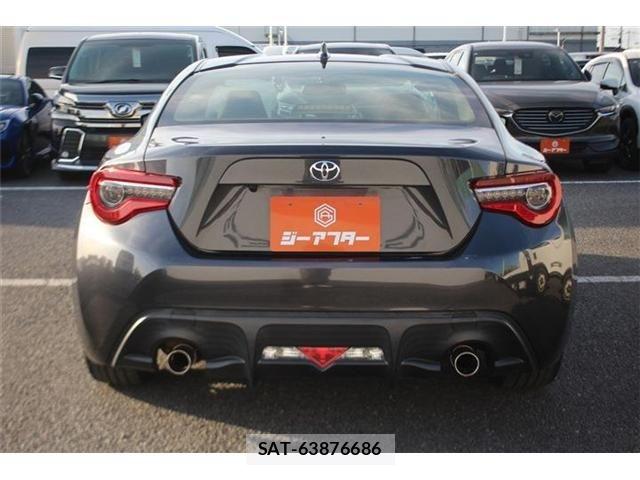 Toyota 86 2018-04 7324781-12