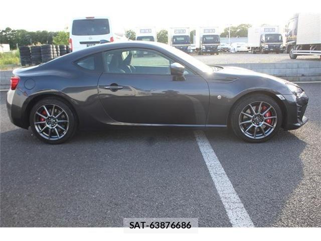 Toyota 86 2018-04 7324781-14