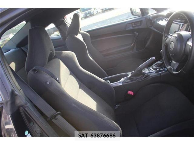 Toyota 86 2018-04 7324781-20