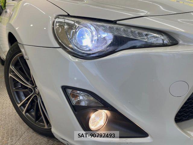 Toyota 86 2013-03 7324788-12