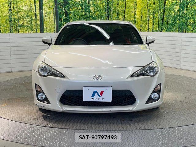 Toyota 86 2013-03 7324788-14