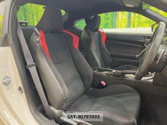 Toyota 86 2013-03 7324788-8