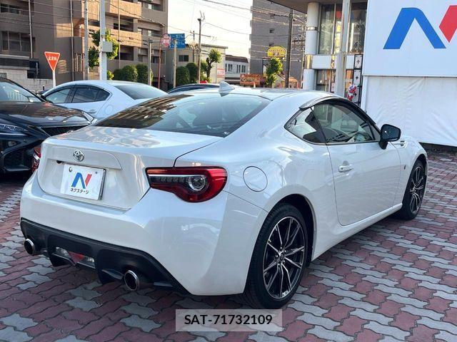 Toyota 86 2020-03 7356529-16