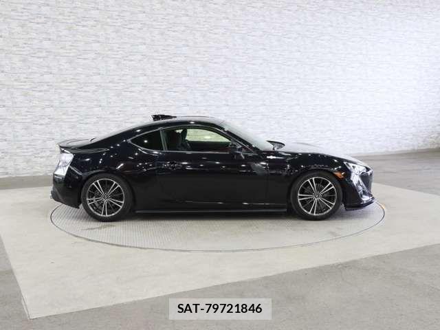 Toyota 86 2013-03 7356551-14