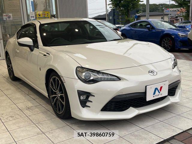 Toyota 86 2017-11 7356513-16
