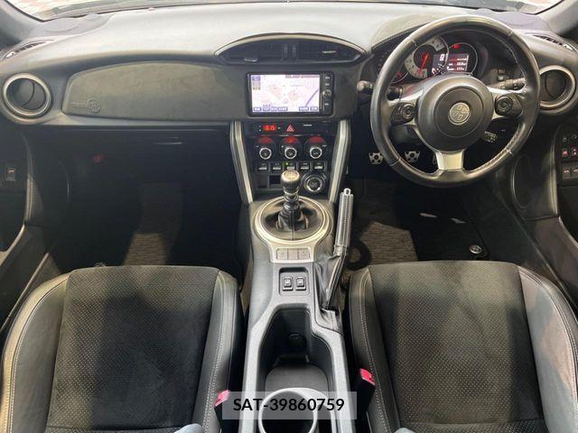 Toyota 86 2017-11 7356513-1