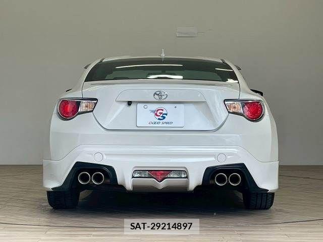 Toyota 86 2016-01 7356556-14