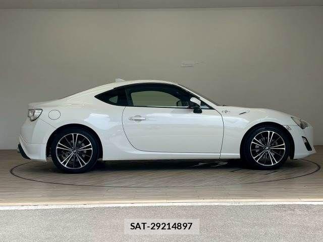 Toyota 86 2016-01 7356556-16