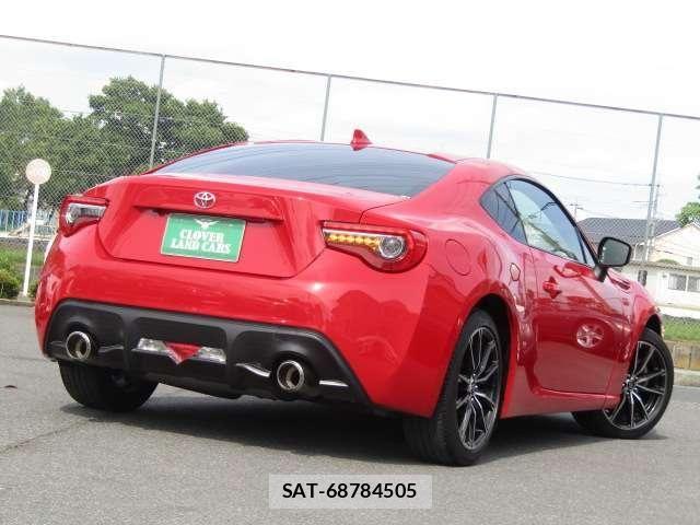 Toyota 86 2016-11 7356541-28