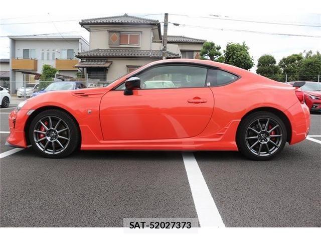 Toyota 86 2017-04 7390745-11