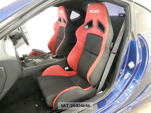 Toyota 86 2013-07 7390807-14