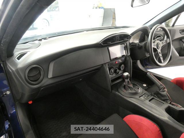 Toyota 86 2013-07 7390807-23