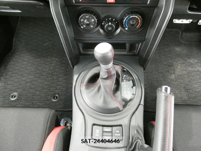 Toyota 86 2013-07 7390807-26