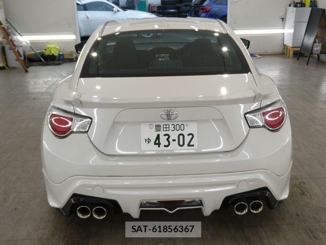 Toyota 86 2012-07 7390789-13