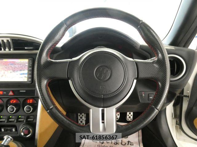 Toyota 86 2012-07 7390789-23