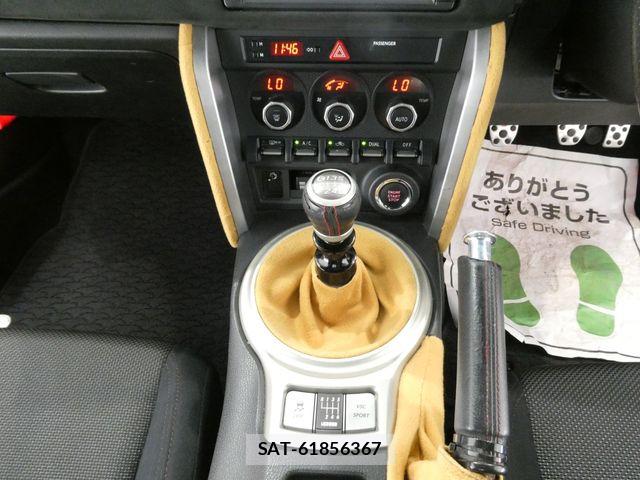 Toyota 86 2012-07 7390789-26