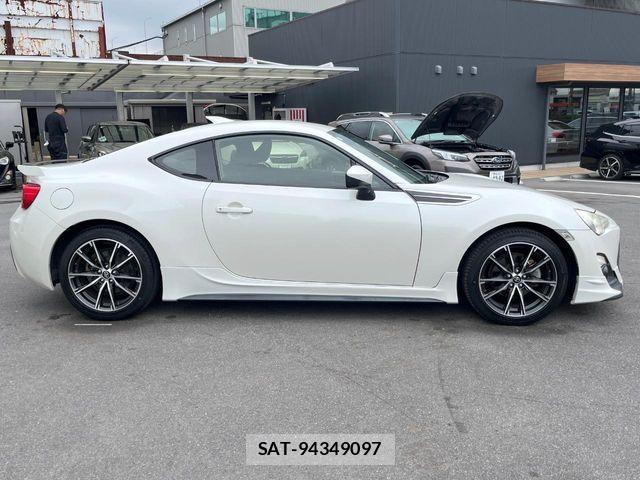 Toyota 86 2014-01 7452085-15