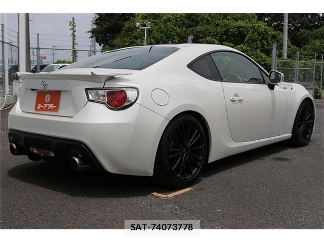Toyota 86 2012-10 7452214-20
