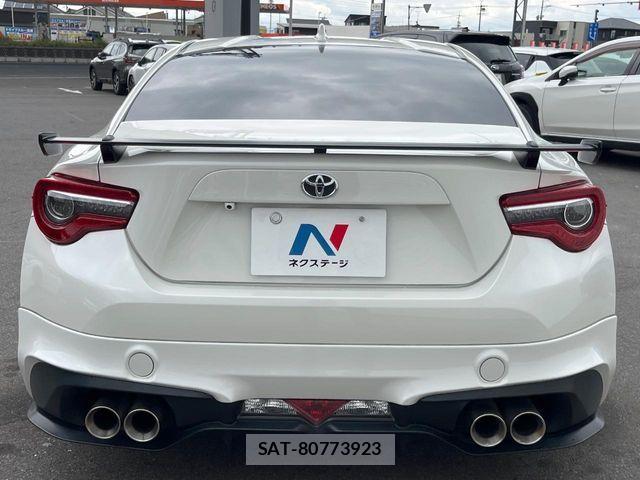 Toyota 86 2018-10 7451783-15