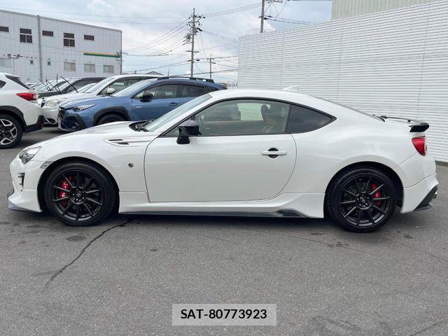 Toyota 86 2018-10 7451783-17