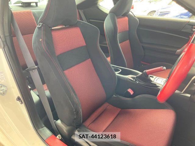 Toyota 86 2013-05 7506392-9