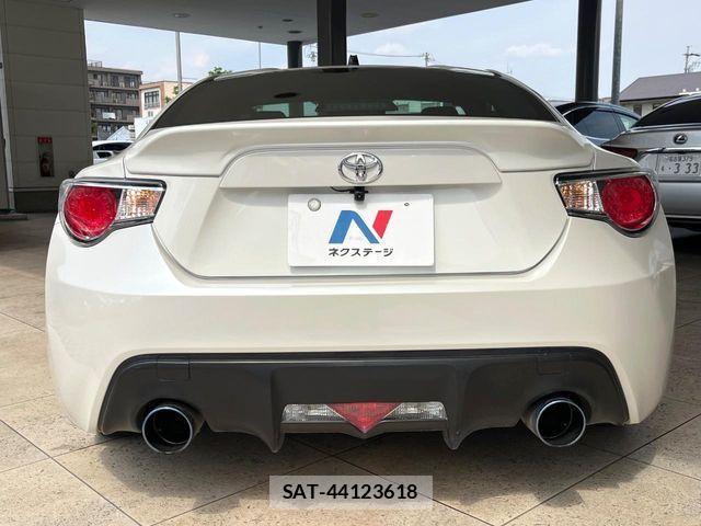 Toyota 86 2013-05 7506392-15
