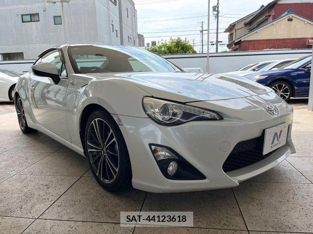 Toyota 86 2013-05 7506392-16
