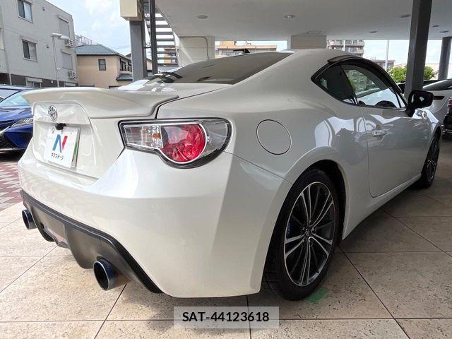 Toyota 86 2013-05 7506392-17