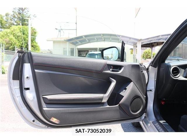 Toyota 86 2012-04 7499072-27