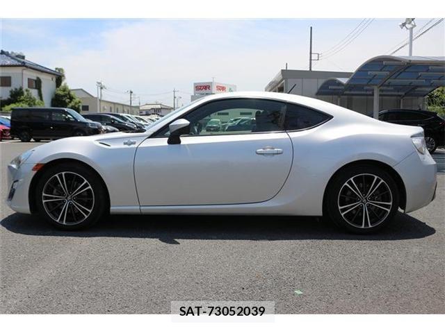 Toyota 86 2012-04 7499072-7
