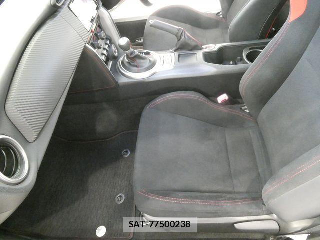 Toyota 86 2015-02 7506699-18